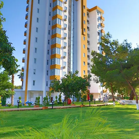 Lara Garden Hotell 4*