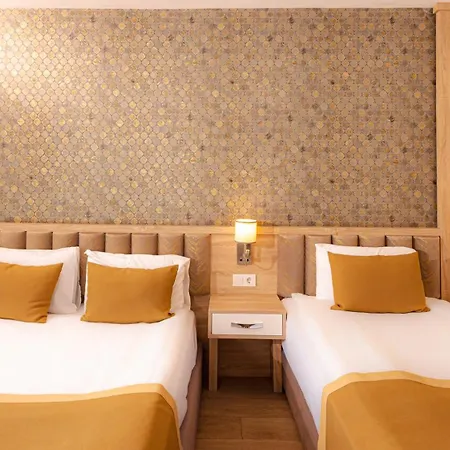 Lara Garden Hotell 4*